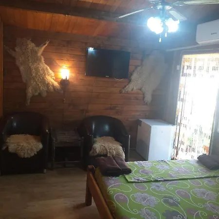 Casa Mola 홈스테이 만갈리아