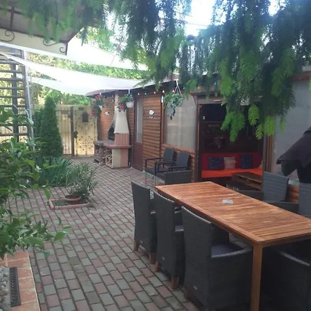 Casa Mola Homestay *